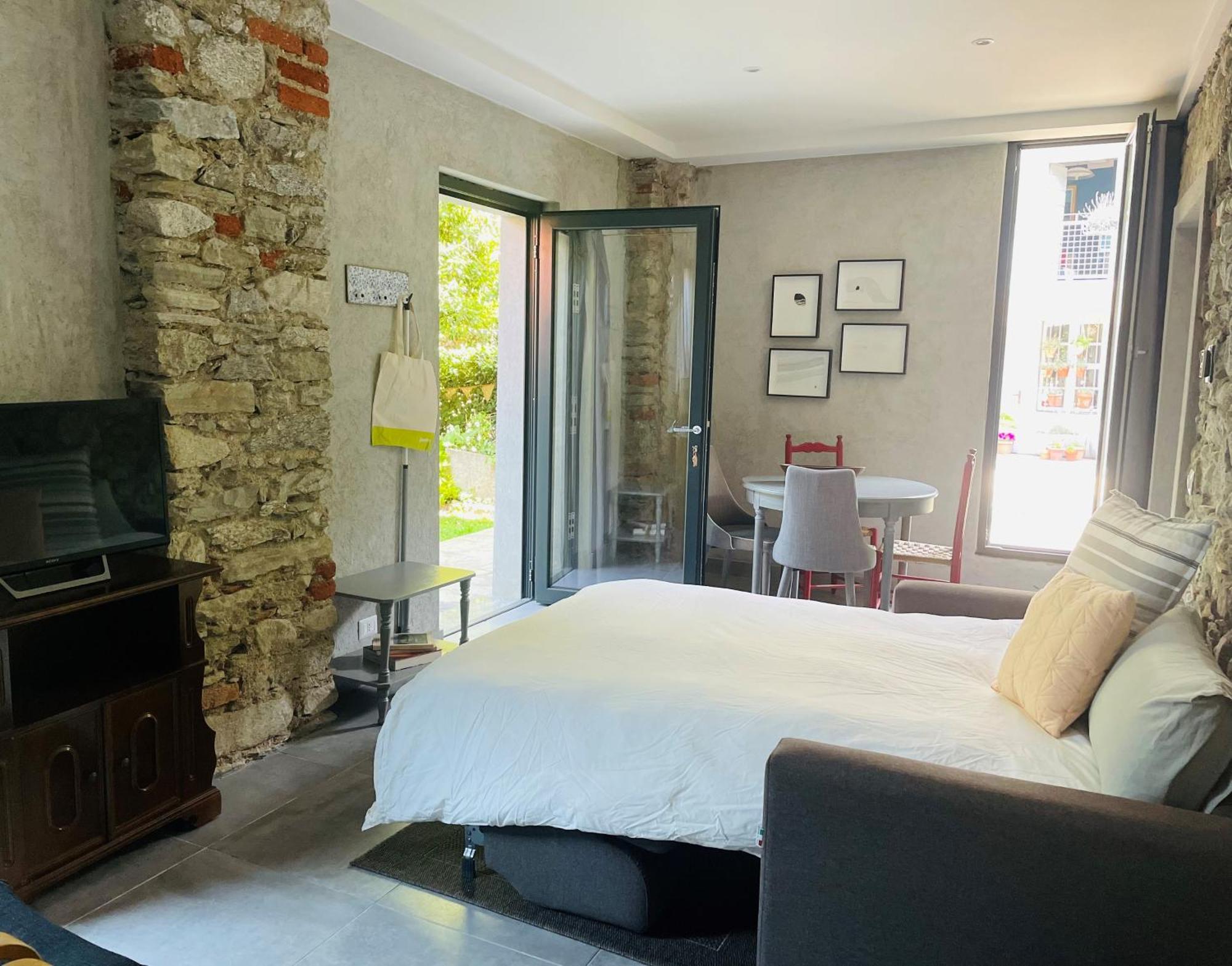 Villa Bacchetta - Stone Cottage Oleggio Castello Екстериор снимка